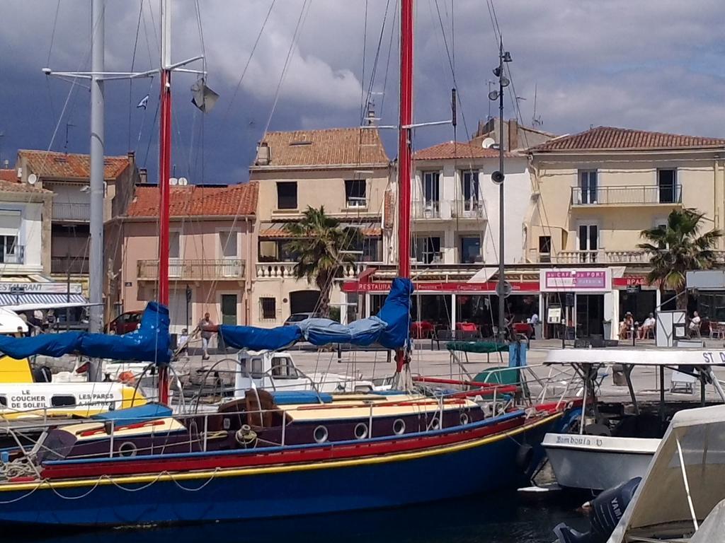 Hotel-Restaurant Du Port Mèze Esterno foto