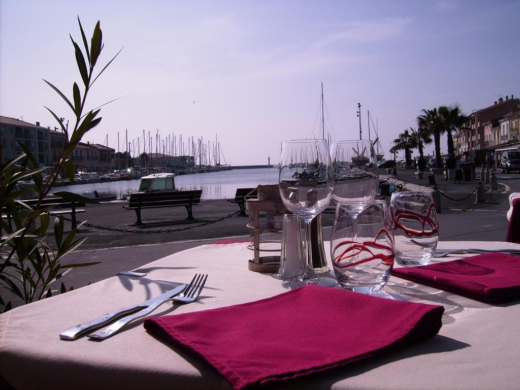 Hotel-Restaurant Du Port Mèze Esterno foto