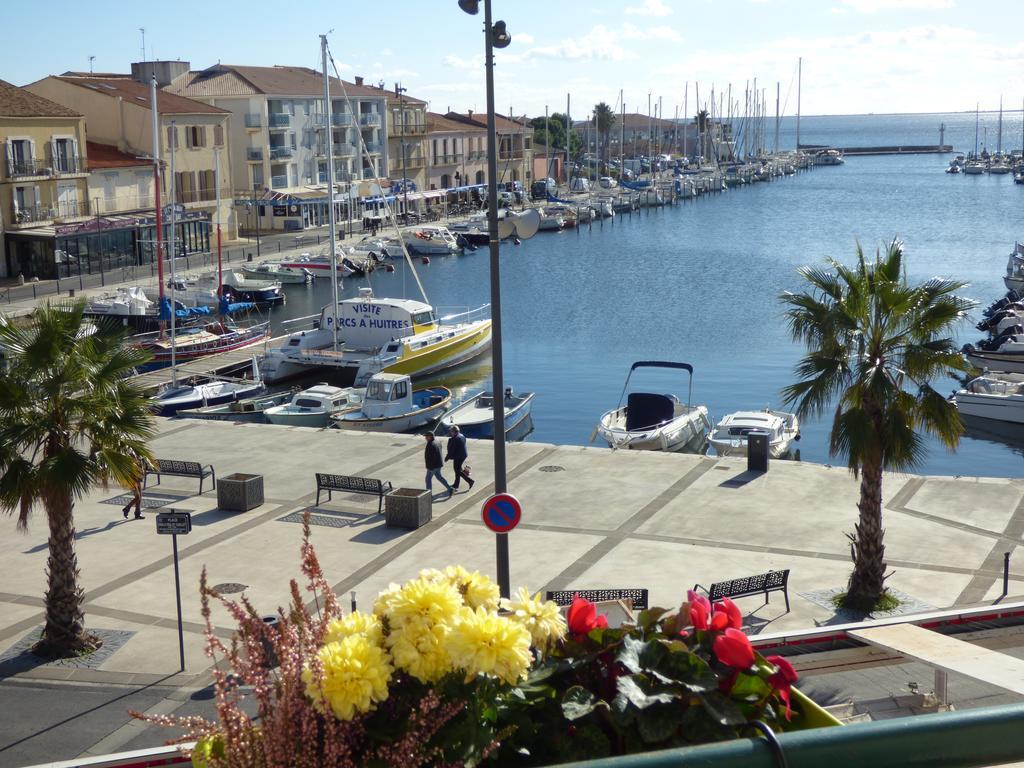 Hotel-Restaurant Du Port Mèze Esterno foto